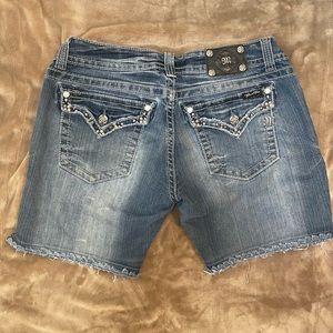 Miss Me - cut off 7” shorts GUC